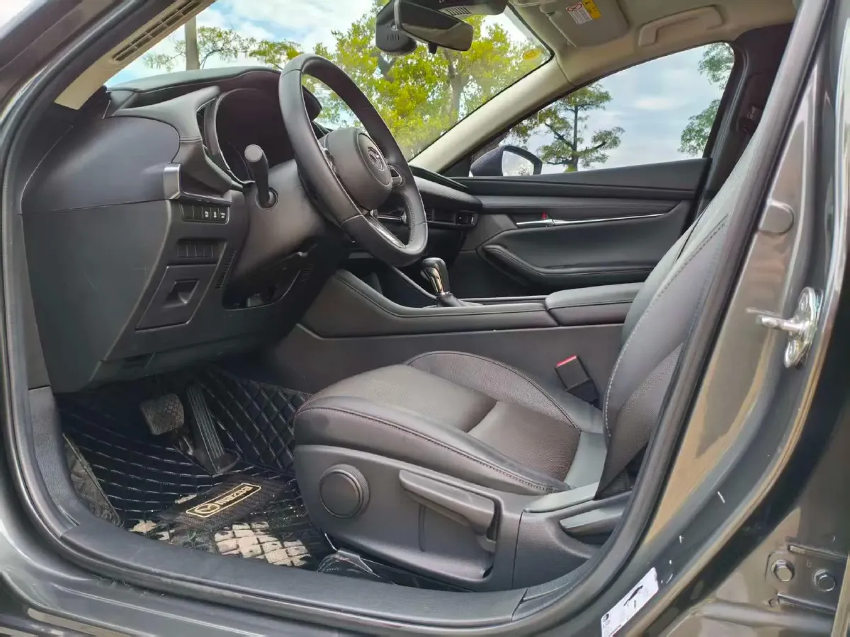 2020 Mazda 3 Axela 2.0L 158HP L4 6AT,autocango,china used car exporter,china ev exporter,chinese used car exporter,chinese used ev exporter