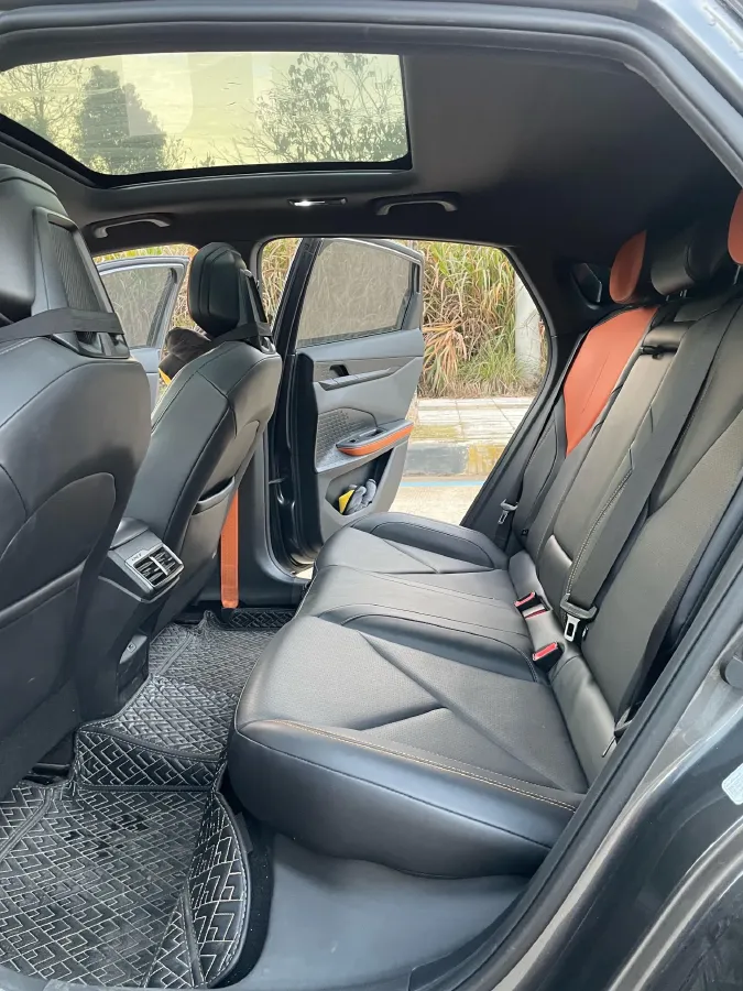 2023 ChangAn UNI-V 1.5T 188HP L4 7DCT,autocango,china used car exporter,china ev exporter,chinese used car exporter,chinese used ev exporter