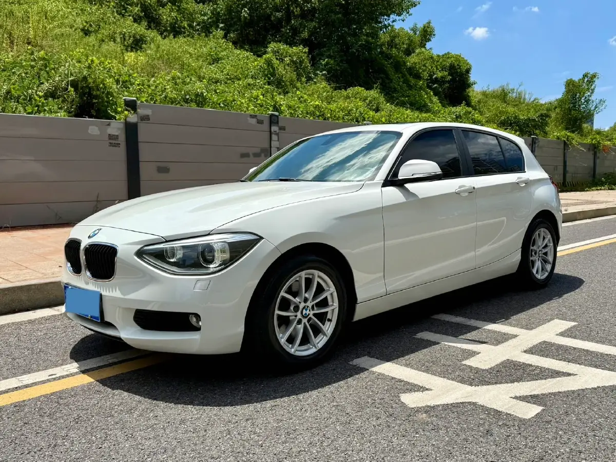 2013 BMW 1 Series 1.6T 170HP L4 8AT