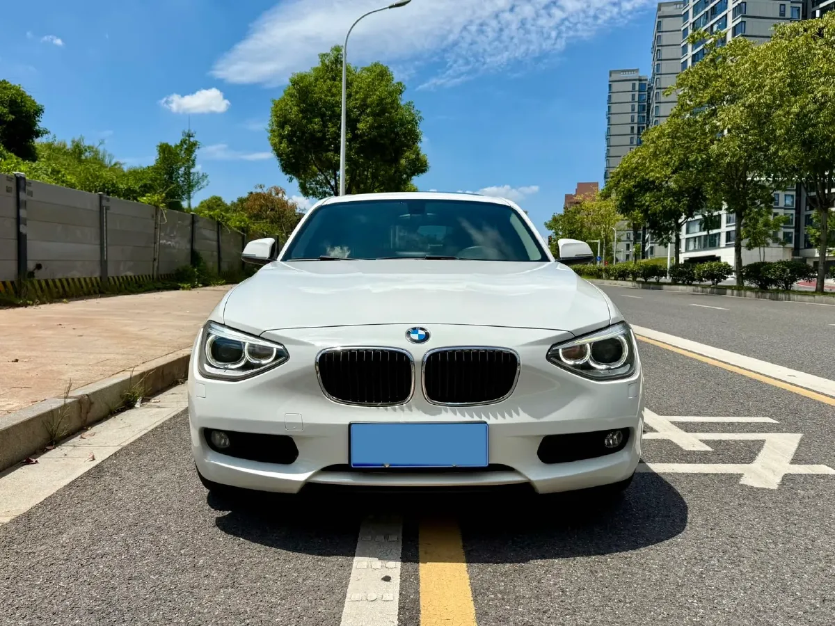 2013 BMW 1 Series 1.6T 170HP L4 8AT,autocango,china used car exporter,china ev exporter,chinese used car exporter,chinese used ev exporter