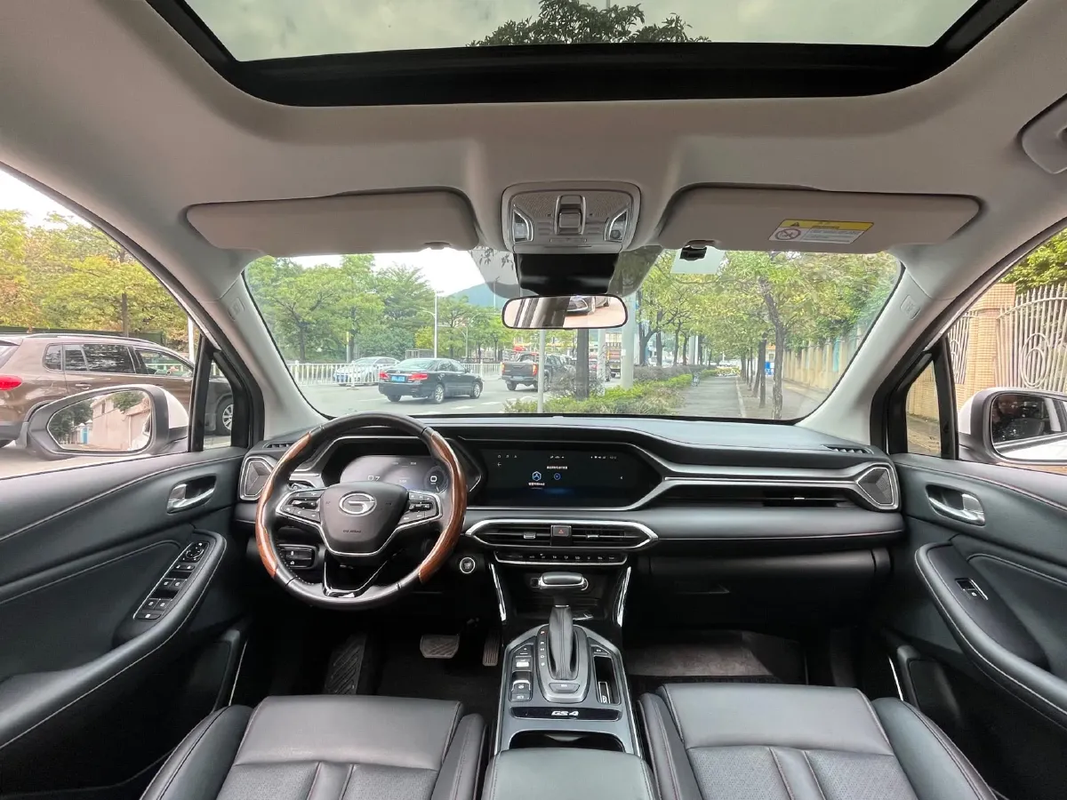 2021 GAC Trumpchi GS4 1.5T 169HP L4 6AT,autocango,china used car exporter,china ev exporter,chinese used car exporter,chinese used ev exporter