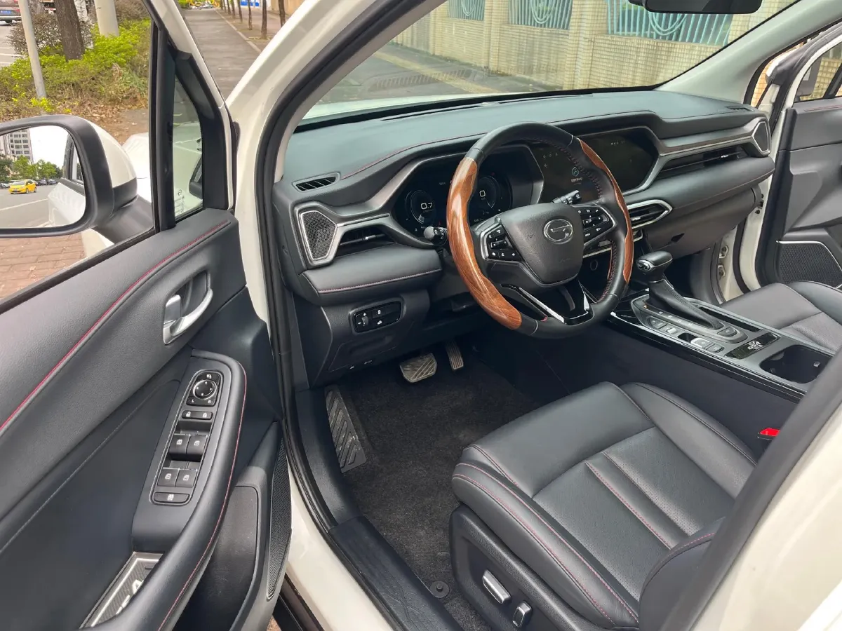 2021 GAC Trumpchi GS4 1.5T 169HP L4 6AT,autocango,china used car exporter,china ev exporter,chinese used car exporter,chinese used ev exporter