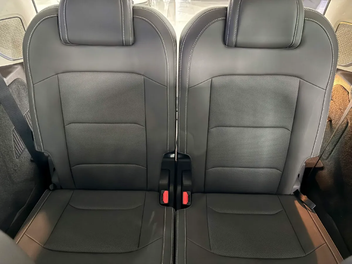 2021 Geely JiaJi 1.8T 184HP L4 7DCT,autocango,china used car exporter,china ev exporter,chinese used car exporter,chinese used ev exporter