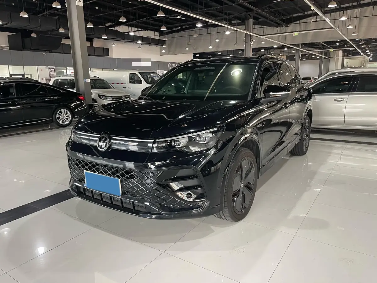 2024 Volkswagen Tiguan L 2.0T 220HP L4 7DCT