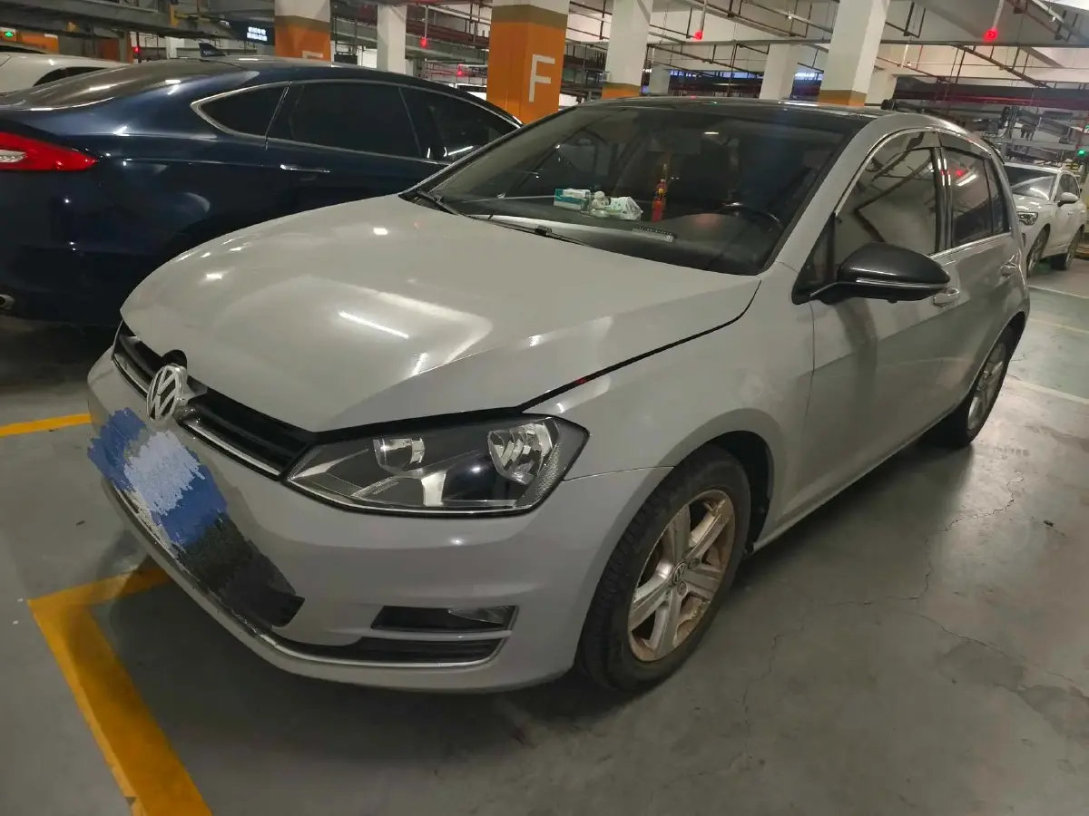 2015 Volkswagen Golf 1.6L 110HP L4 6AT 2015 Volkswagen Golf 1.6L 110HP L4 6AT