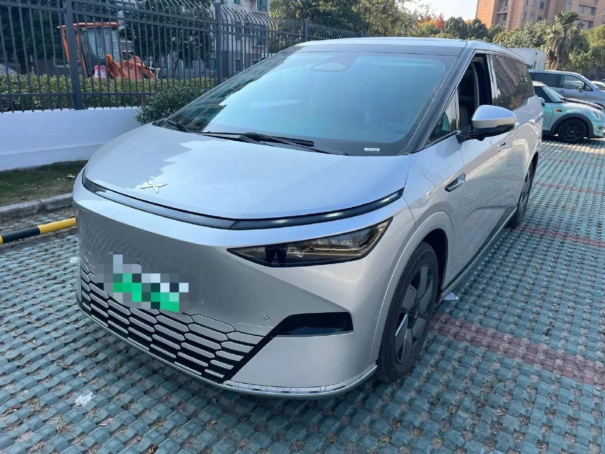2024 Xpeng X9 BEV 101.5KWH
