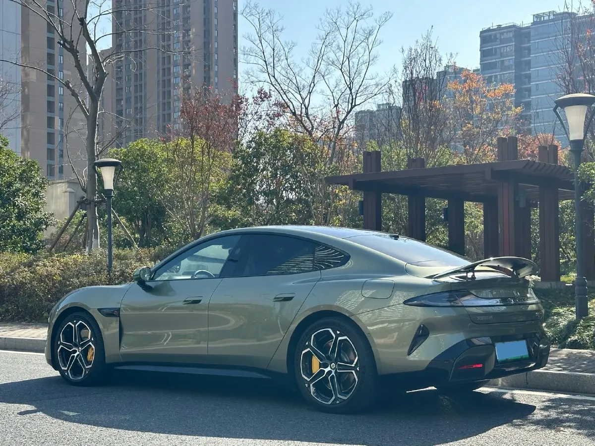 2024 MI SU7 BEV 101KWH,autocango,china used car exporter,china ev exporter,chinese used car exporter,chinese used ev exporter