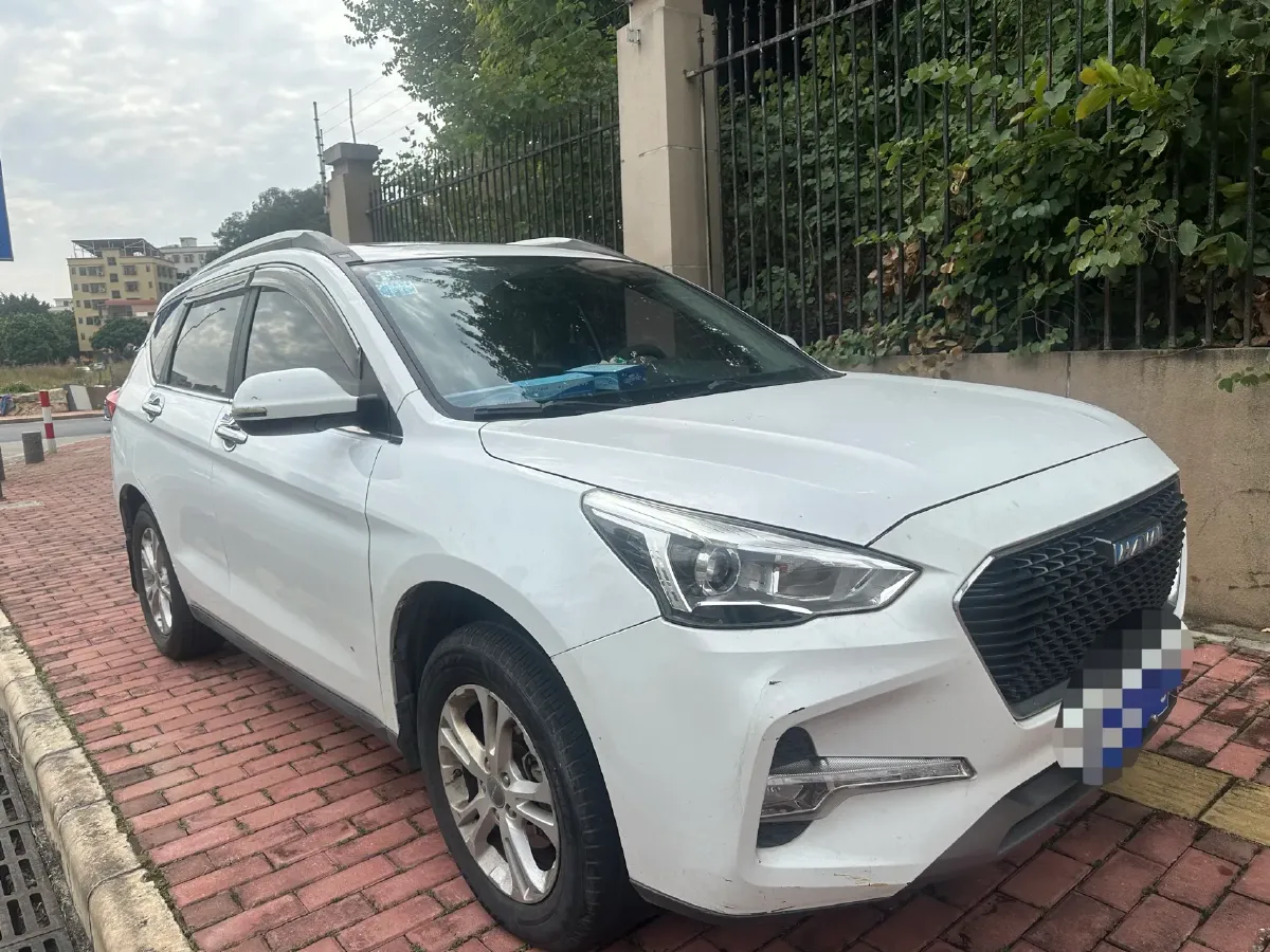 2017 Haval M6 1.5T 150HP L4 6AT,autocango,china used car exporter,china ev exporter,chinese used car exporter,chinese used ev exporter