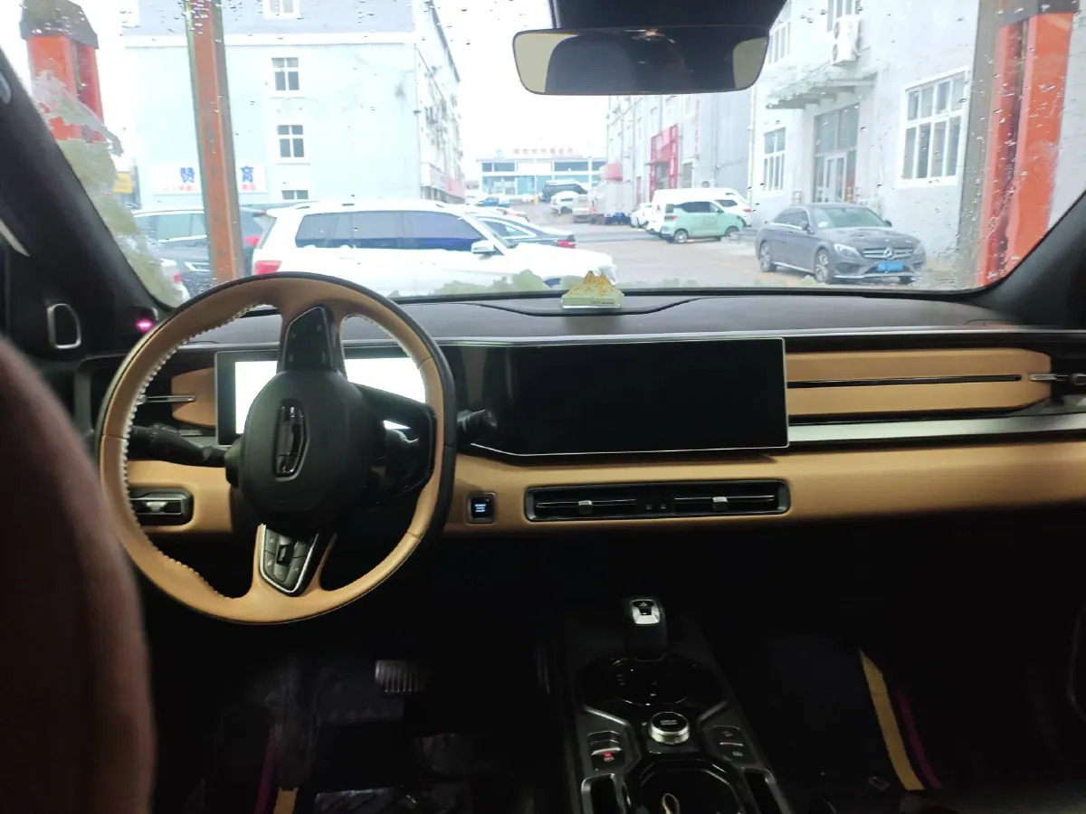 2023 Geely ICON 1.5T 181HP L4 7DCT,autocango,china used car exporter,china ev exporter,chinese used car exporter,chinese used ev exporter