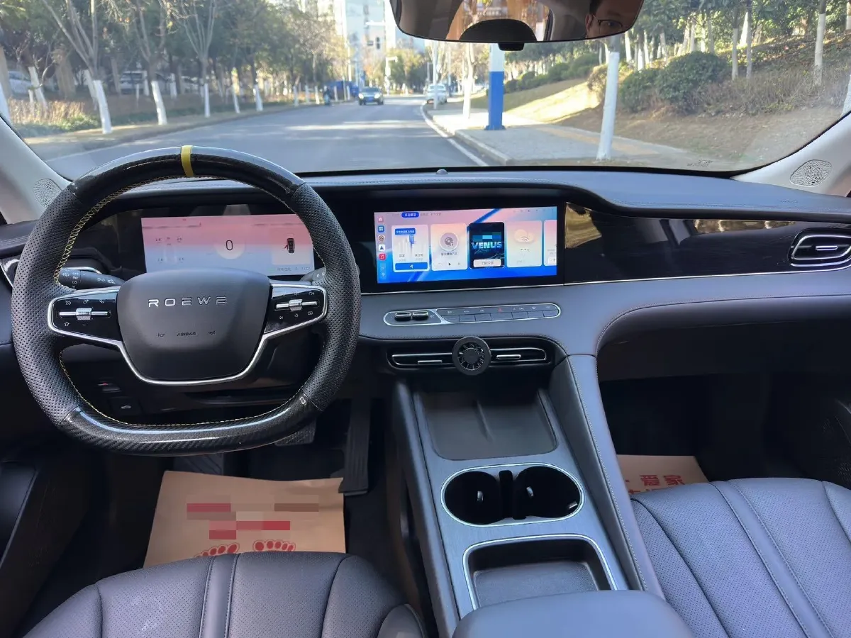 2025 Roewe D7 1.5L 112HP L4 1DHT PHEV 19.7KWH,autocango,china used car exporter,china ev exporter,chinese used car exporter,chinese used ev exporter