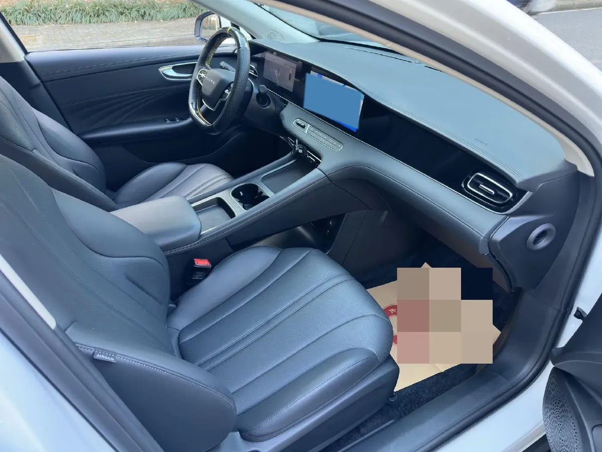 2025 Roewe D7 1.5L 112HP L4 1DHT PHEV 19.7KWH,autocango,china used car exporter,china ev exporter,chinese used car exporter,chinese used ev exporter