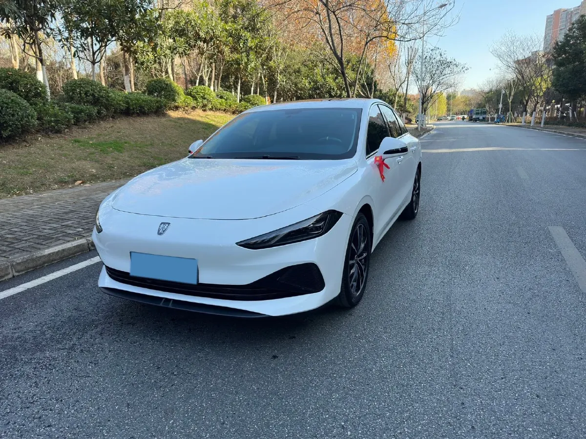 2025 Roewe D7 1.5L 112HP L4 1DHT PHEV 19.7KWH,autocango,china used car exporter,china ev exporter,chinese used car exporter,chinese used ev exporter