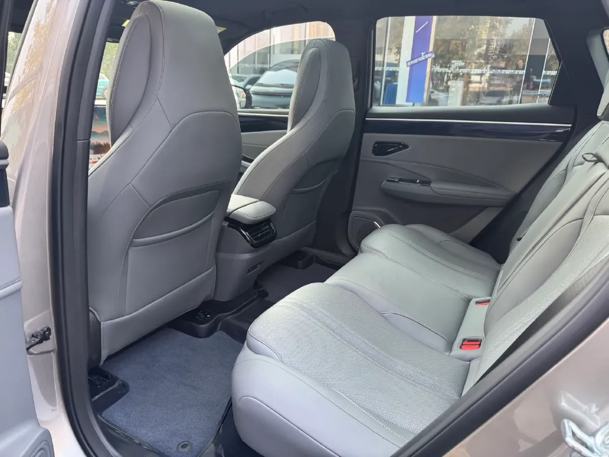 2025 Geely Galaxy L7 1.5L 112HP L4 1DHT PHEV 18.4KWH,autocango,china used car exporter,china ev exporter,chinese used car exporter,chinese used ev exporter