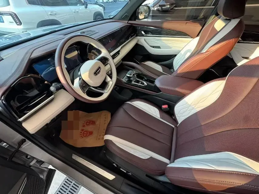 2021 Geely Monjaro 2.0T 238HP L4 8AT,autocango,china used car exporter,china ev exporter,chinese used car exporter,chinese used ev exporter