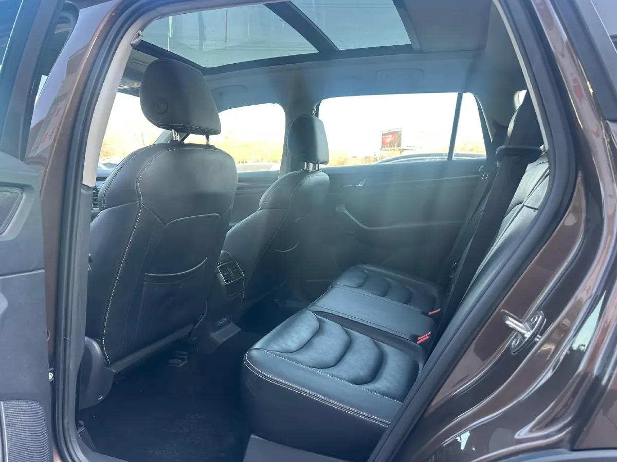 2019 Chevrolet Equinox 2.0T 260HP L4 9AT,autocango,china used car exporter,china ev exporter,chinese used car exporter,chinese used ev exporter