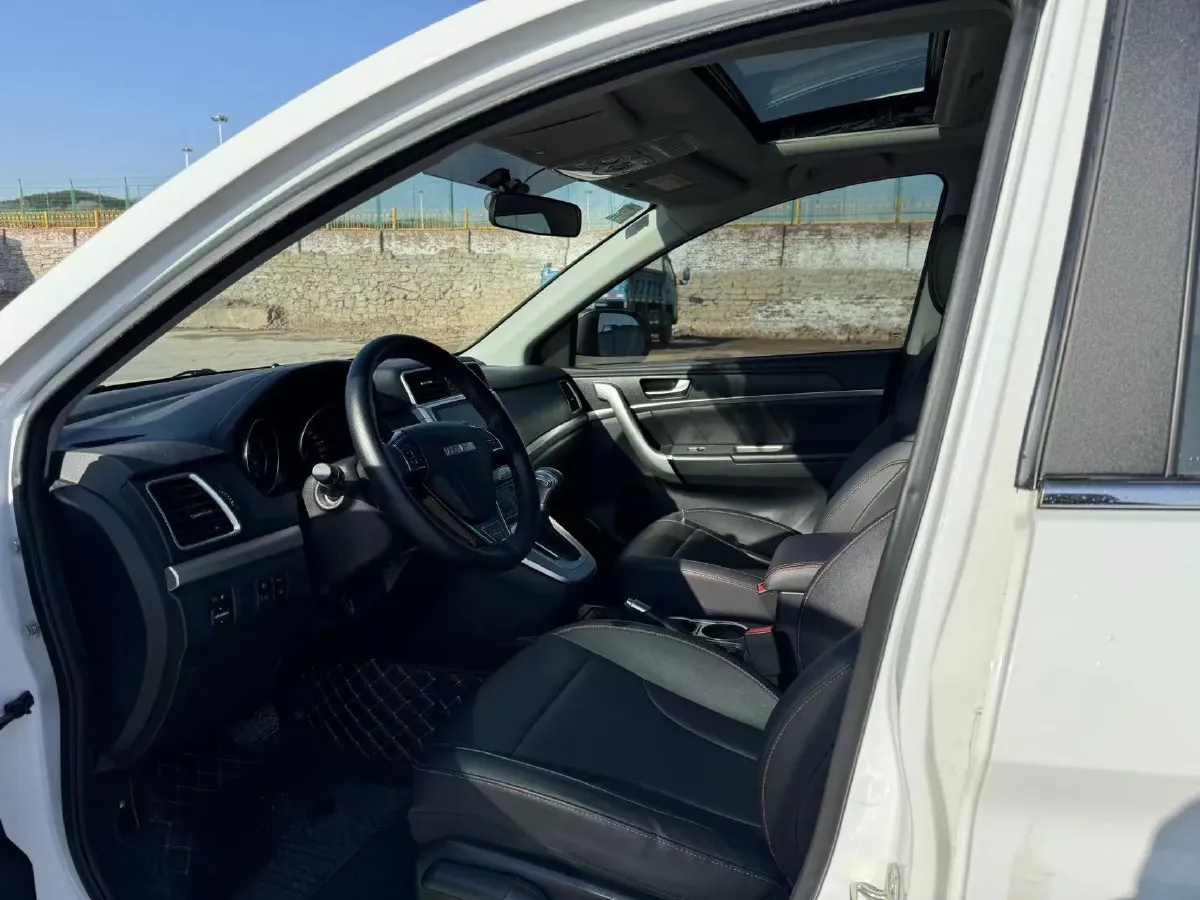 2019 Haval M6 1.5T 150HP L4 7DCT,autocango,china used car exporter,china ev exporter,chinese used car exporter,chinese used ev exporter