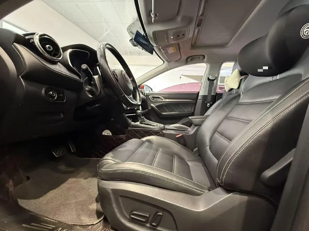 2019 MAXUS D60 1.5T 169HP L4 7DCT,autocango,china used car exporter,china ev exporter,chinese used car exporter,chinese used ev exporter