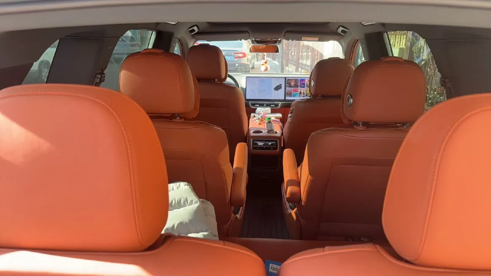 2023 Li L8 Range Extended 154HP REEV 40.9KWH,autocango,china used car exporter,china ev exporter,chinese used car exporter,chinese used ev exporter