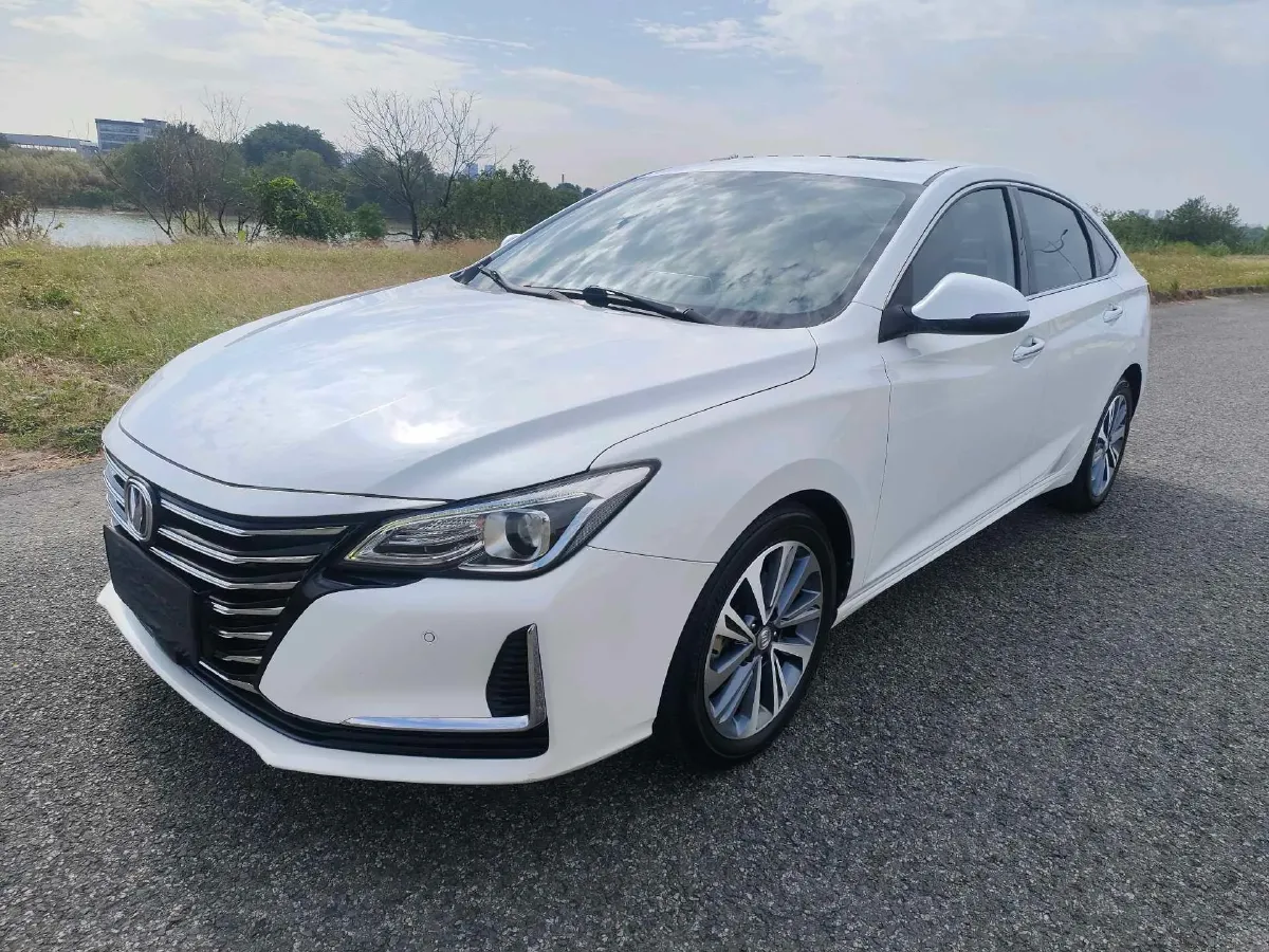 2020 ChangAn Raeton CC 1.5T 156HP L4 6AT,autocango,china used car exporter,china ev exporter,chinese used car exporter,chinese used ev exporter