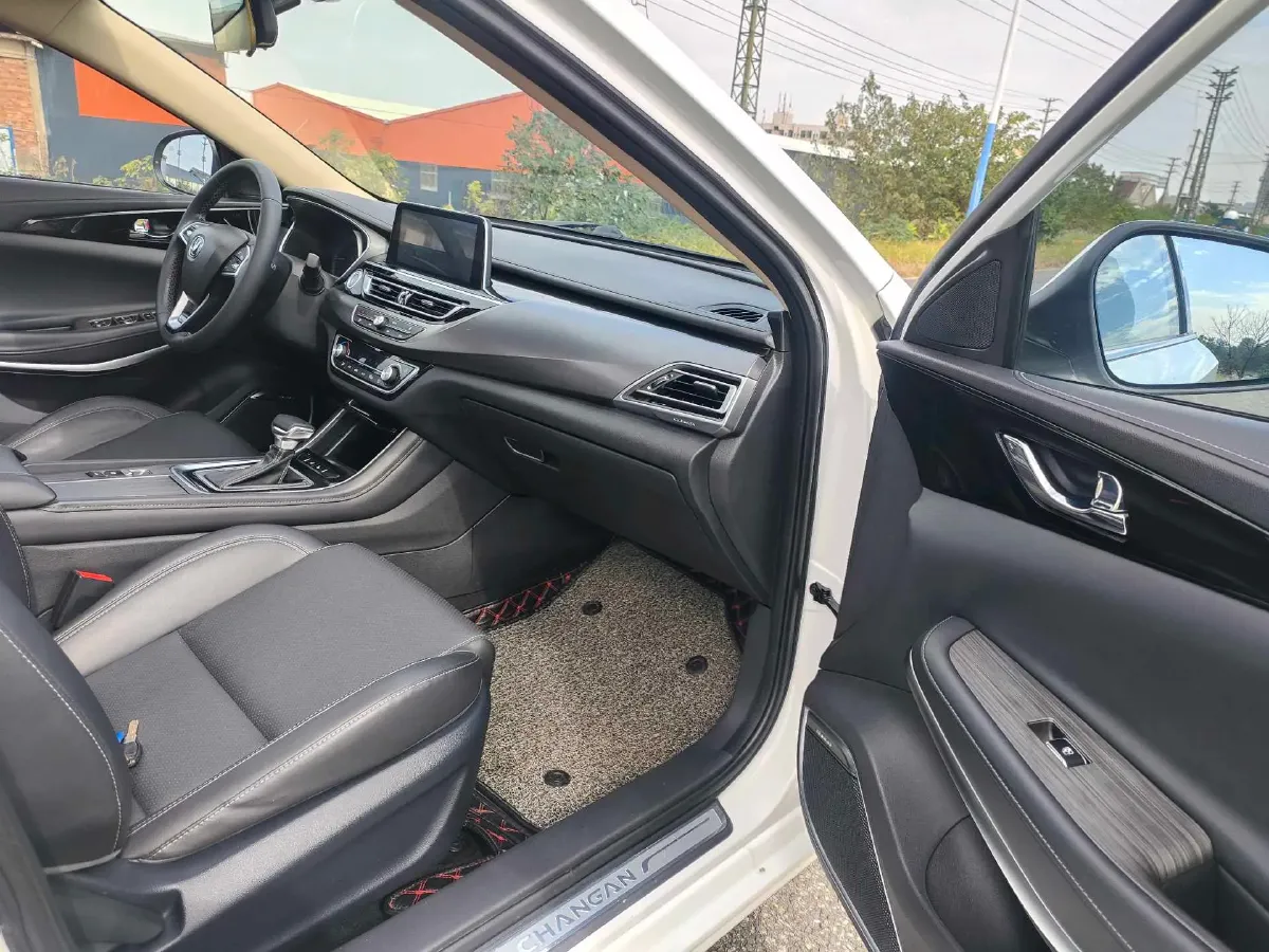 2020 ChangAn Raeton CC 1.5T 156HP L4 6AT,autocango,china used car exporter,china ev exporter,chinese used car exporter,chinese used ev exporter