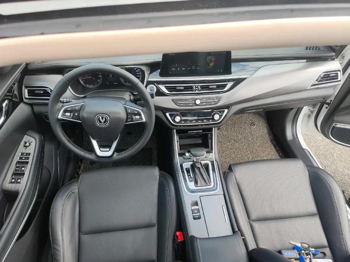 2020 ChangAn Raeton CC 1.5T 156HP L4 6AT,autocango,china used car exporter,china ev exporter,chinese used car exporter,chinese used ev exporter