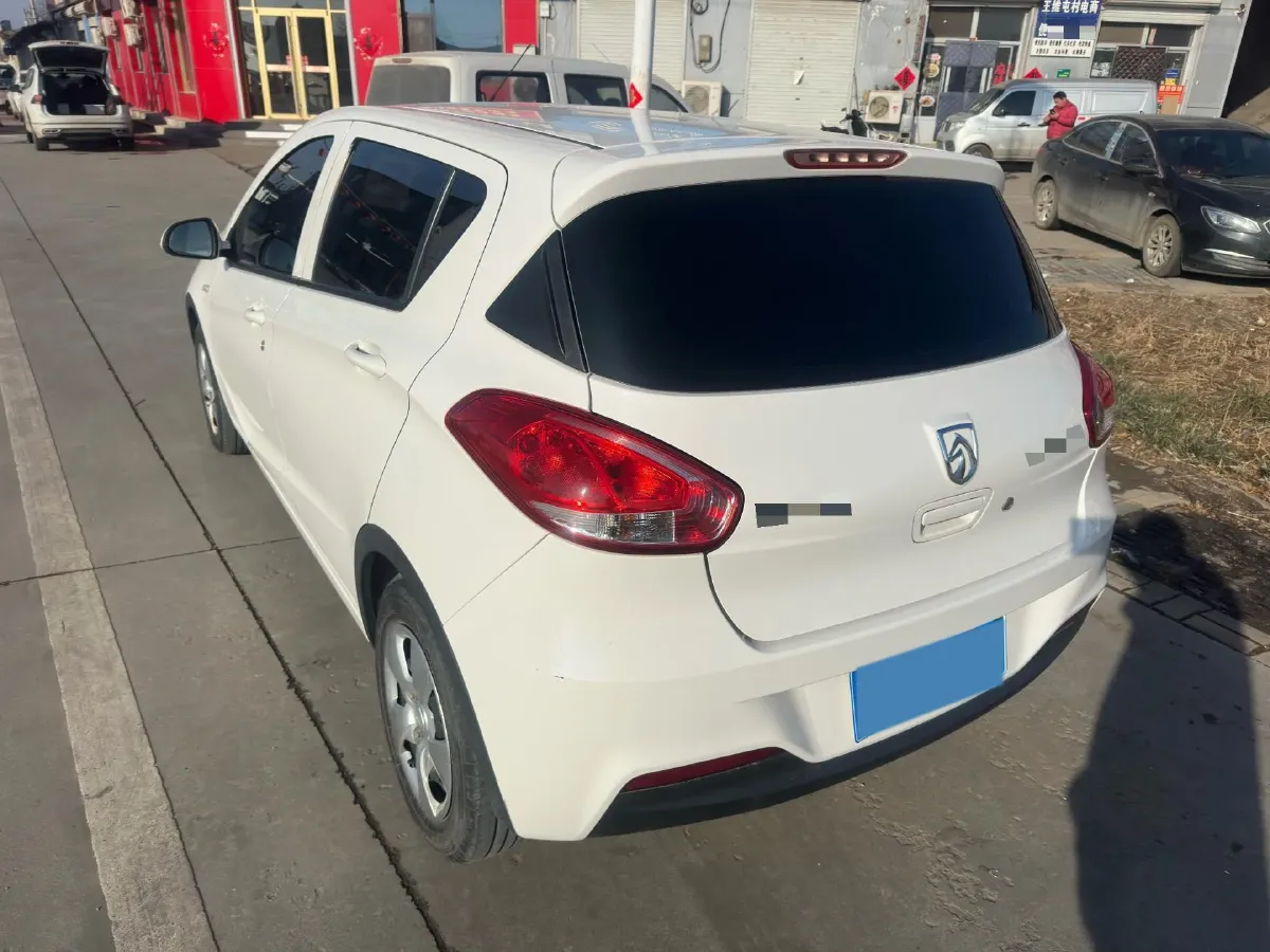 2020 BaoJun 310 1.2L 80HP L4 5MT,autocango,china used car exporter,china ev exporter,chinese used car exporter,chinese used ev exporter