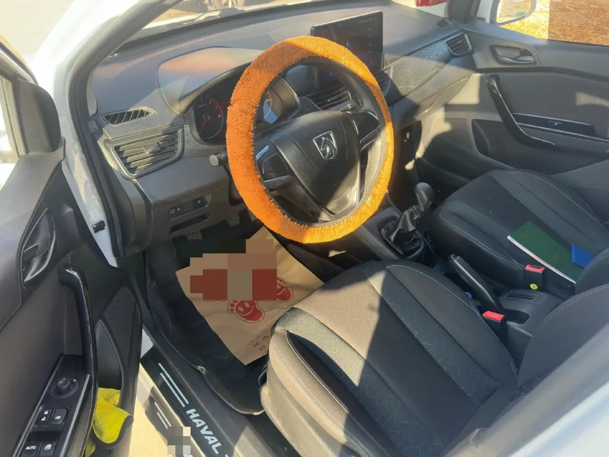 2020 BaoJun 310 1.2L 80HP L4 5MT,autocango,china used car exporter,china ev exporter,chinese used car exporter,chinese used ev exporter