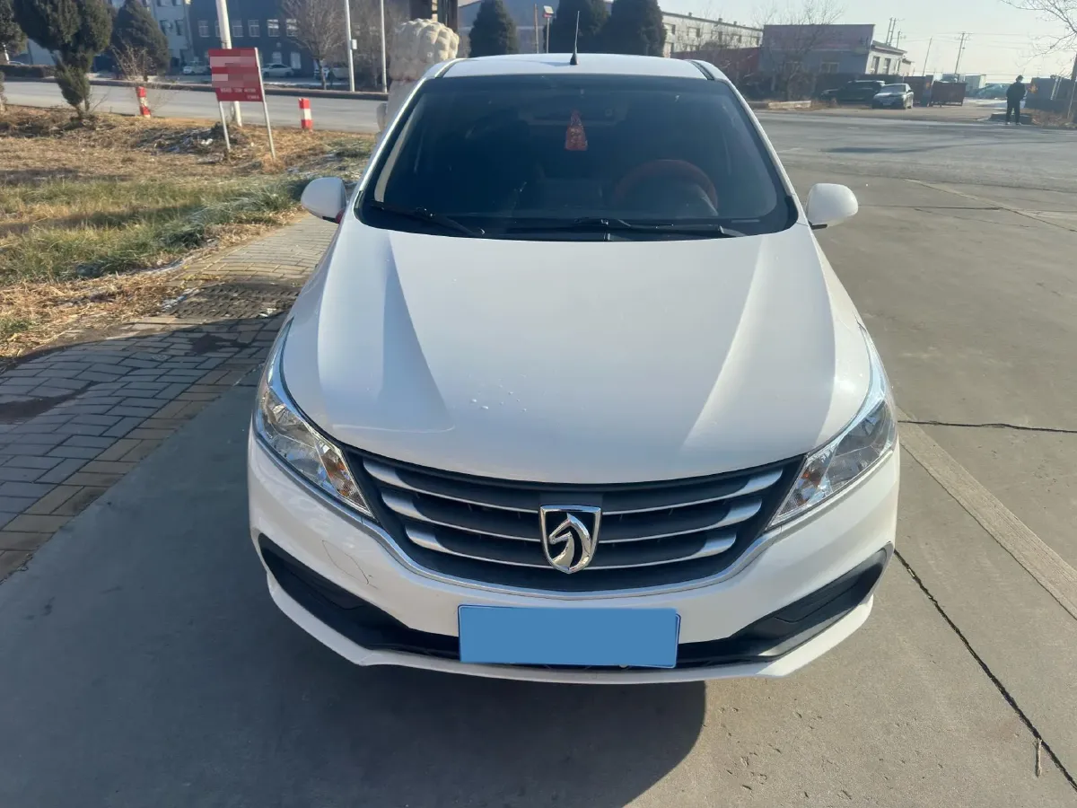 2020 BaoJun 310 1.2L 80HP L4 5MT,autocango,china used car exporter,china ev exporter,chinese used car exporter,chinese used ev exporter