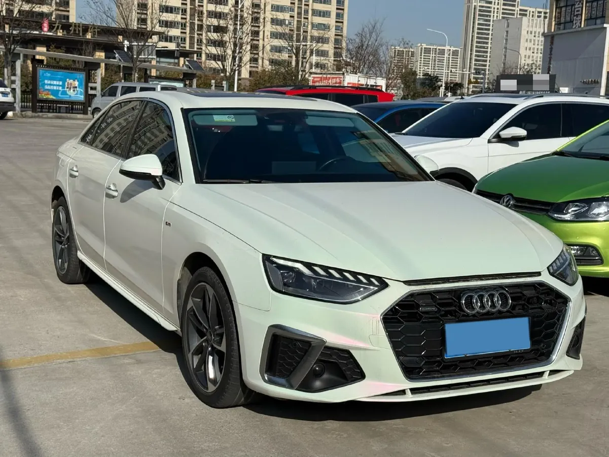 2022 Audi A4L 2.0T 190HP L4 7DCT,autocango,china used car exporter,china ev exporter,chinese used car exporter,chinese used ev exporter