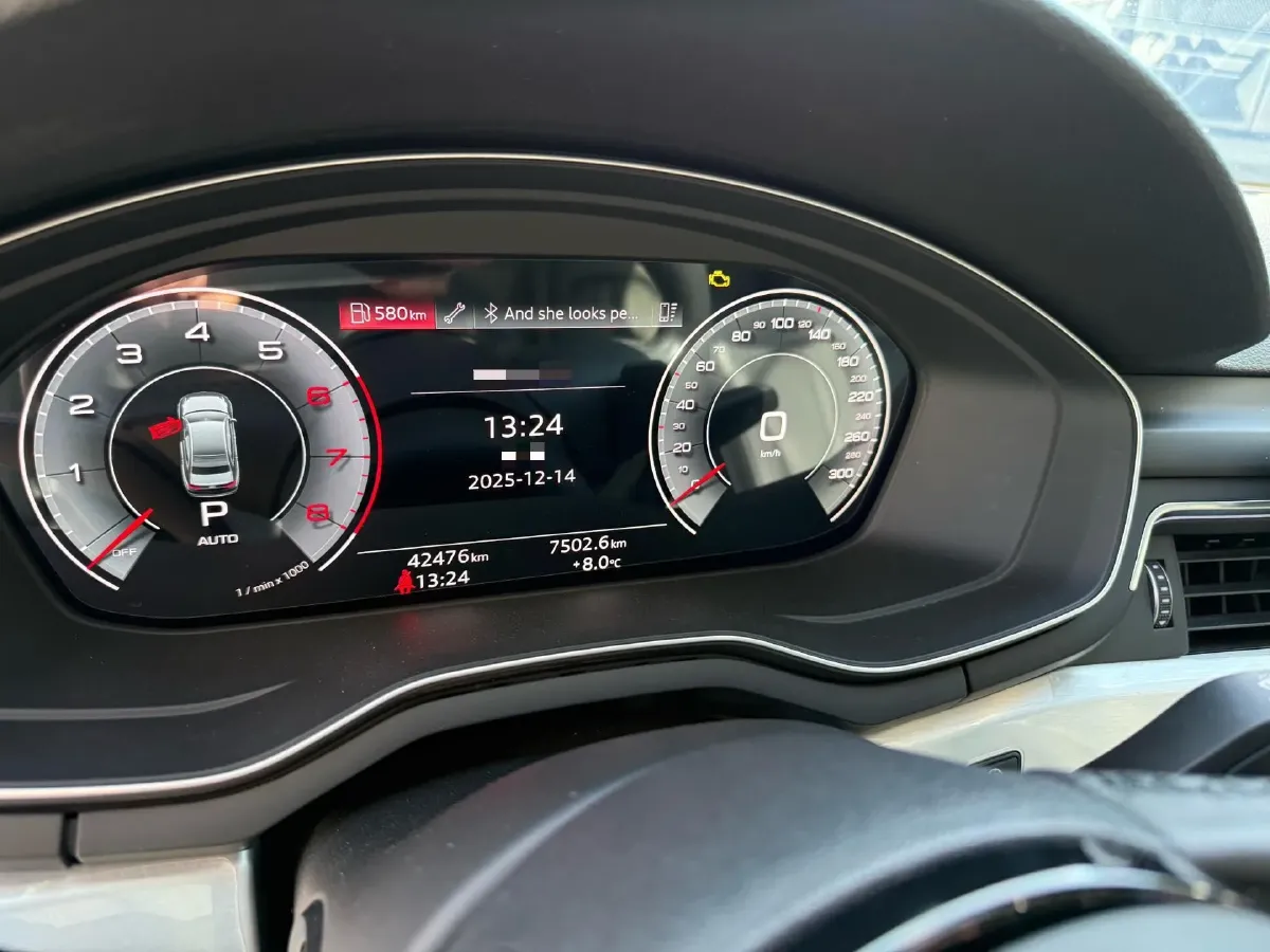 2022 Audi A4L 2.0T 190HP L4 7DCT,autocango,china used car exporter,china ev exporter,chinese used car exporter,chinese used ev exporter