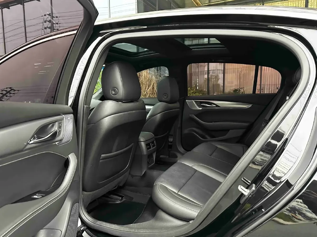 2023 Cadillac CT5 2.0T 237HP L4 10AT,autocango,china used car exporter,china ev exporter,chinese used car exporter,chinese used ev exporter