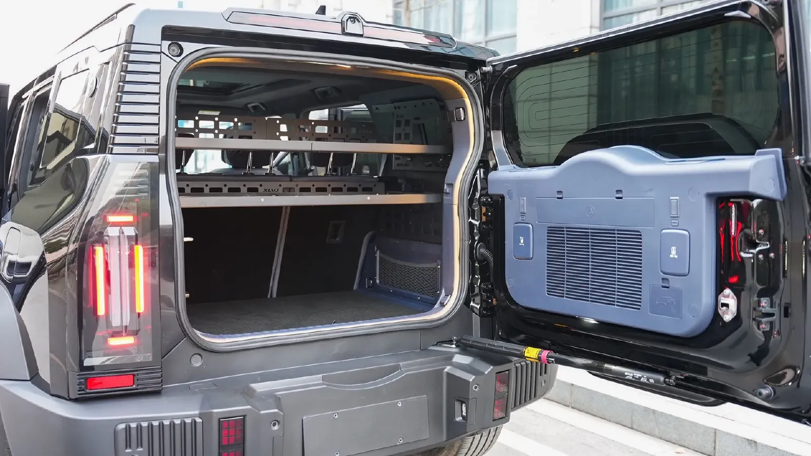 2024 Jetour ShanHai TravellerC-DM 1.5T 156HP L4 3DHT PHEV 43.24KWH,autocango,china used car exporter,china ev exporter,chinese used car exporter,chinese used ev exporter