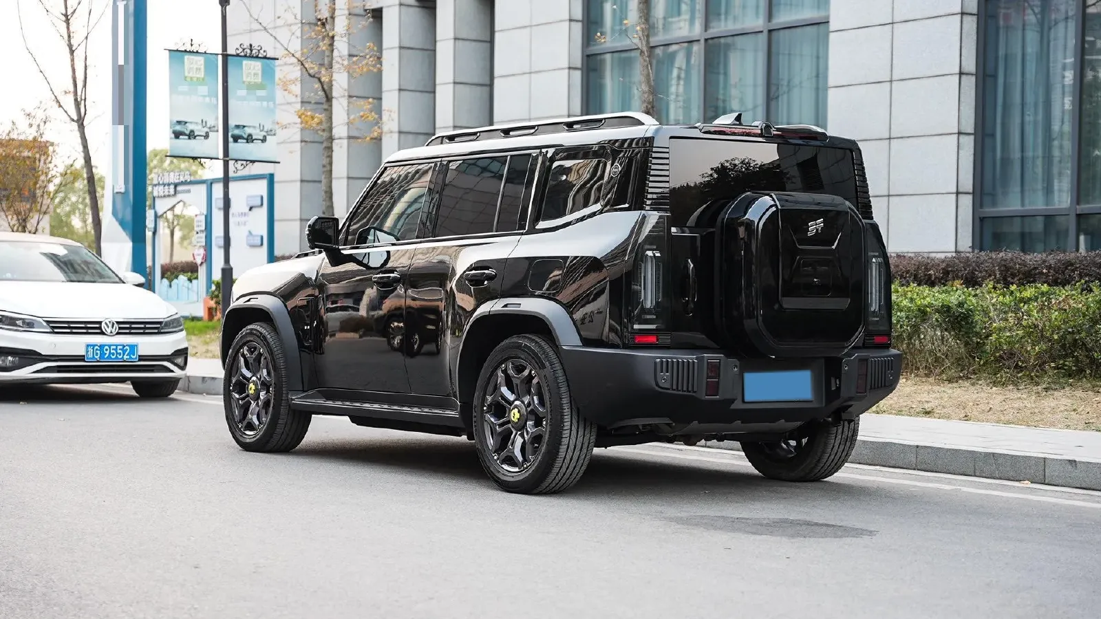 2024 Jetour ShanHai TravellerC-DM 1.5T 156HP L4 3DHT PHEV 43.24KWH,autocango,china used car exporter,china ev exporter,chinese used car exporter,chinese used ev exporter