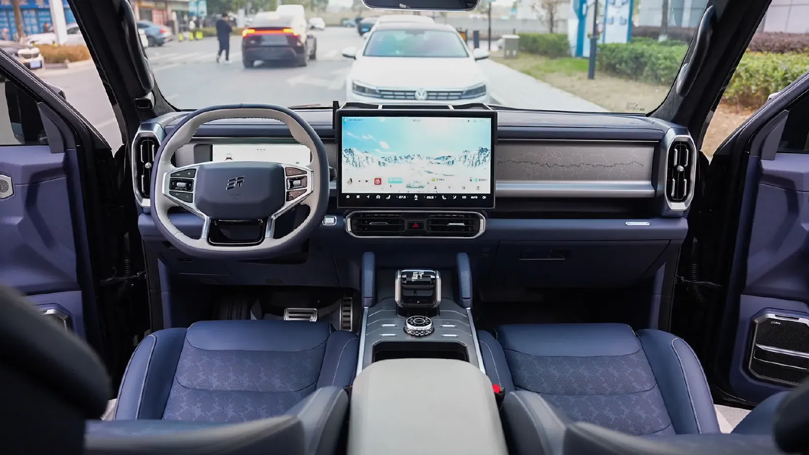 2024 Jetour ShanHai TravellerC-DM 1.5T 156HP L4 3DHT PHEV 43.24KWH,autocango,china used car exporter,china ev exporter,chinese used car exporter,chinese used ev exporter