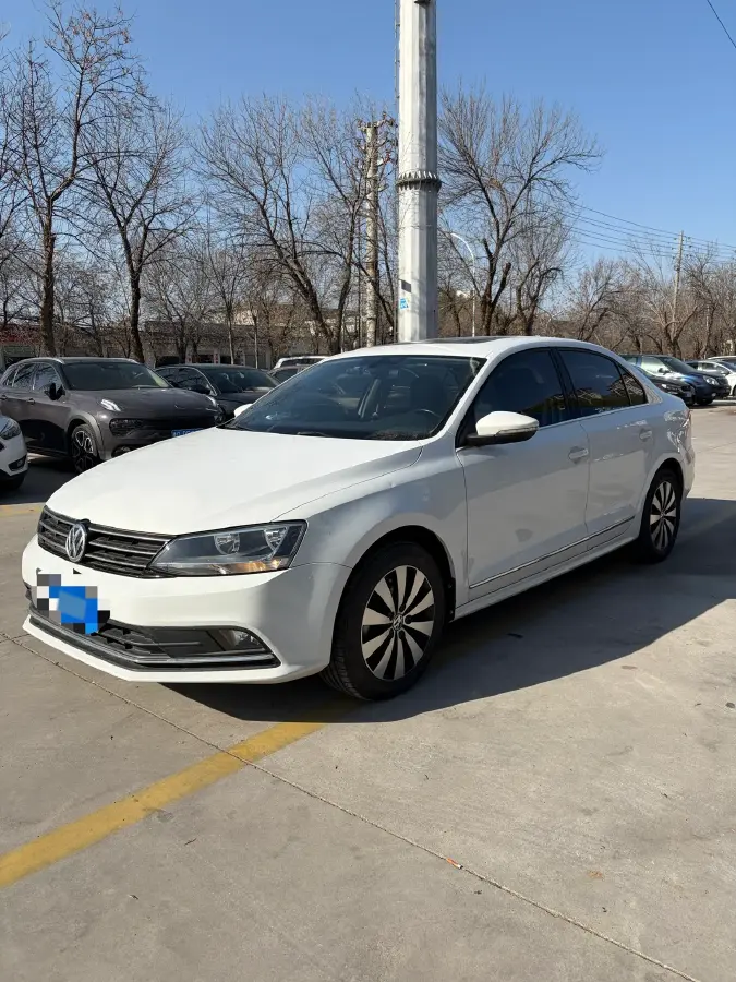 2018 Volkswagen Sagitar 1.2T 110HP L4 7DCT