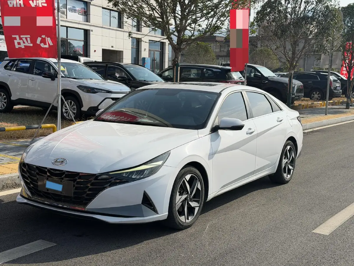 2023 Hyundai Elantra 1.5L 115HP L4 CVT