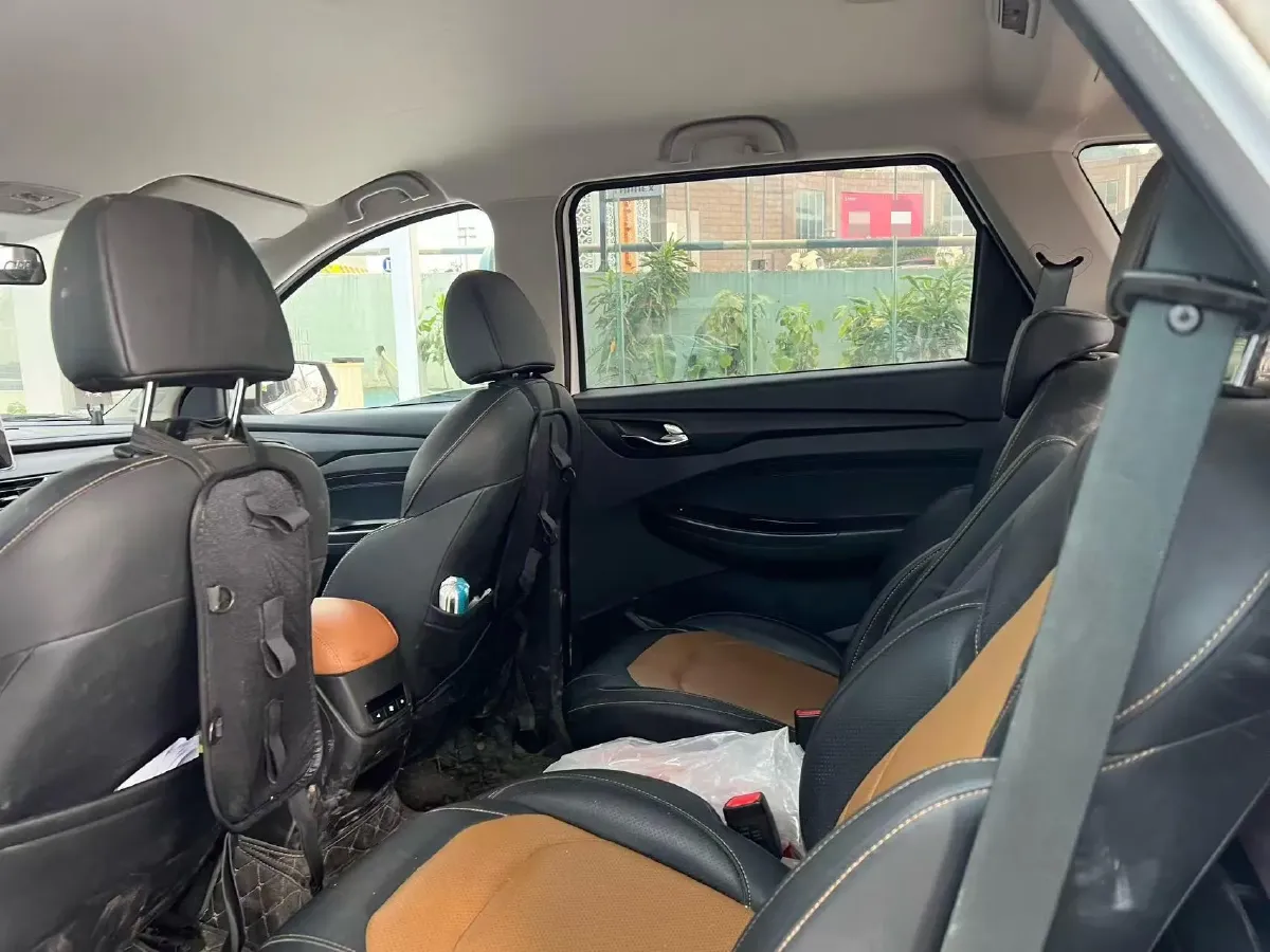 2019 WuLing HongGuang S3 1.5L 112HP L4 6MT,autocango,china used car exporter,china ev exporter,chinese used car exporter,chinese used ev exporter