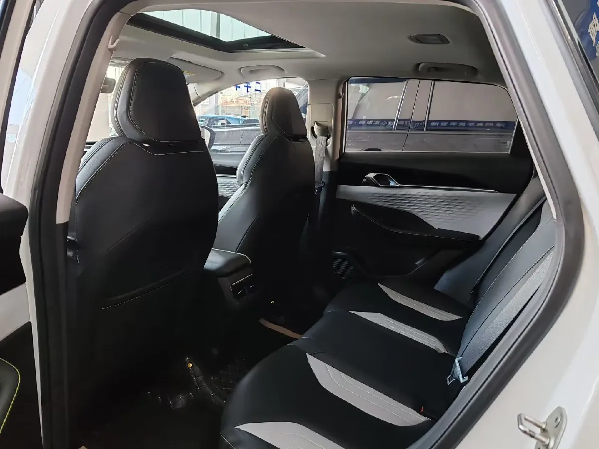 2022 Geely Coolray 1.5T 181HP L4 7DCT,autocango,china used car exporter,china ev exporter,chinese used car exporter,chinese used ev exporter