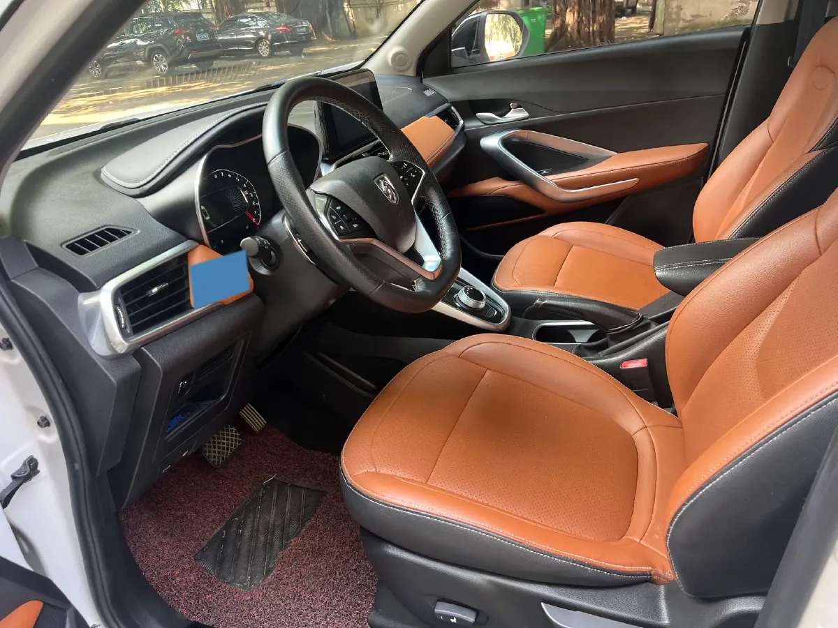 2017 BaoJun 310W 1.5L 105HP L4 6MT,autocango,china used car exporter,china ev exporter,chinese used car exporter,chinese used ev exporter