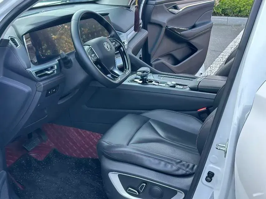 2022 ChangAn CS75 Plus 2.0T 233HP L4 8AT,autocango,china used car exporter,china ev exporter,chinese used car exporter,chinese used ev exporter