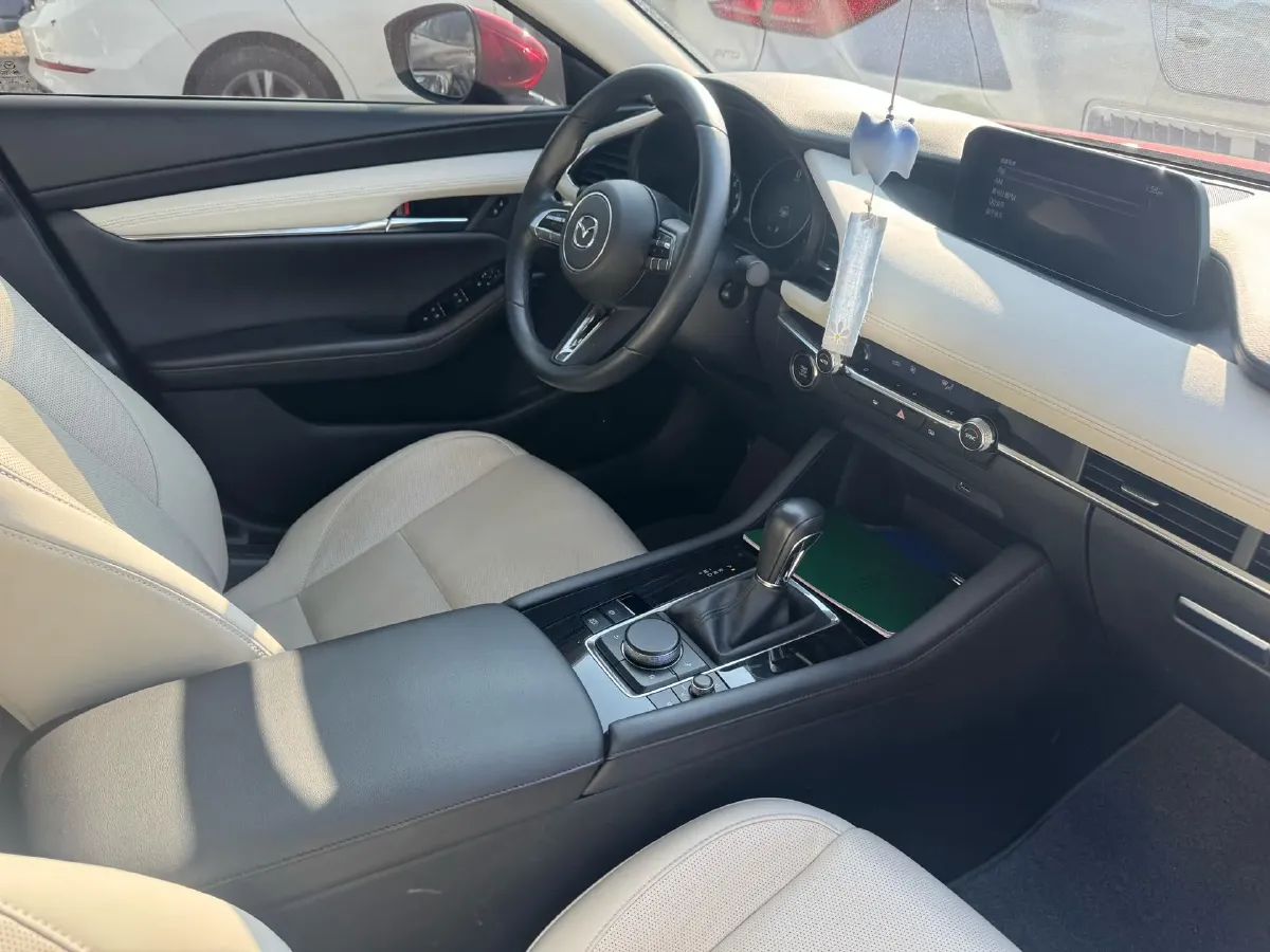 2022 Mazda 3 Axela 2.0L 158HP L4 6AT,autocango,china used car exporter,china ev exporter,chinese used car exporter,chinese used ev exporter