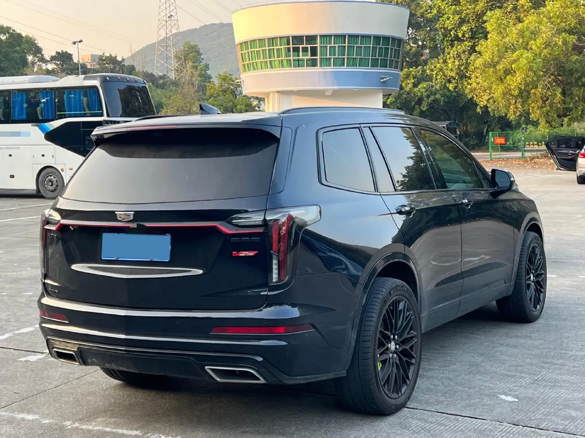 2021 Cadillac XT6 2.0T 237HP L4 9AT,autocango,china used car exporter,china ev exporter,chinese used car exporter,chinese used ev exporter