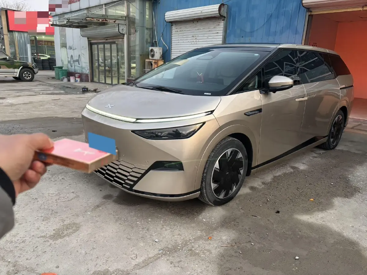 2024 Xpeng X9 BEV 101.5KWH