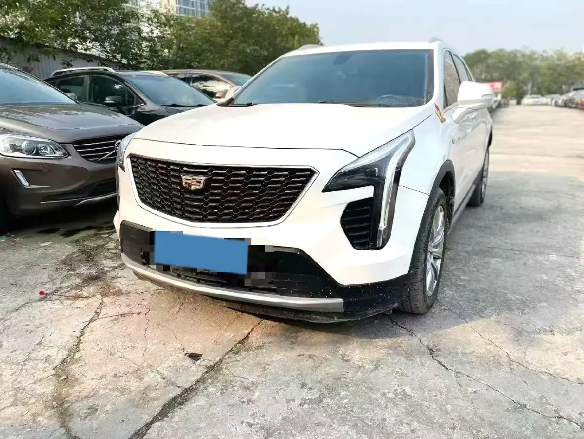 2020 Cadillac XT4 2.0T 241HP L4 9AT