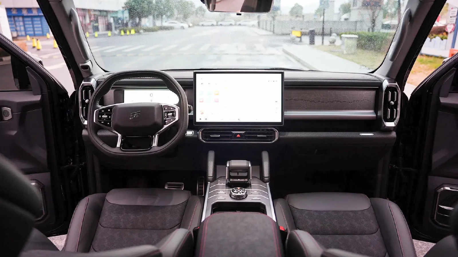 2023 Jetour Traveller 2.0T 254HP L4 7DCT,autocango,china used car exporter,china ev exporter,chinese used car exporter,chinese used ev exporter