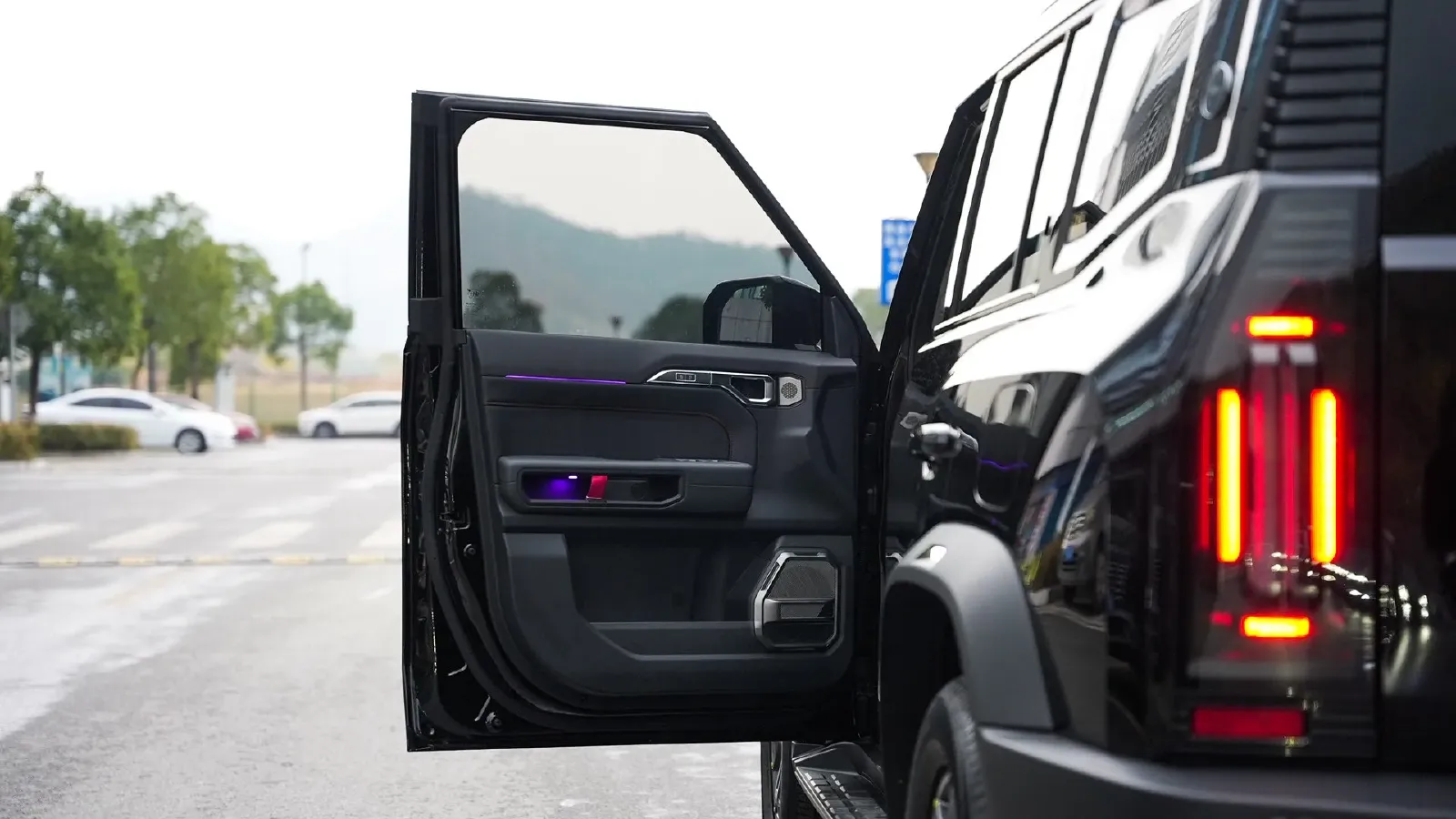 2023 Jetour Traveller 2.0T 254HP L4 7DCT,autocango,china used car exporter,china ev exporter,chinese used car exporter,chinese used ev exporter