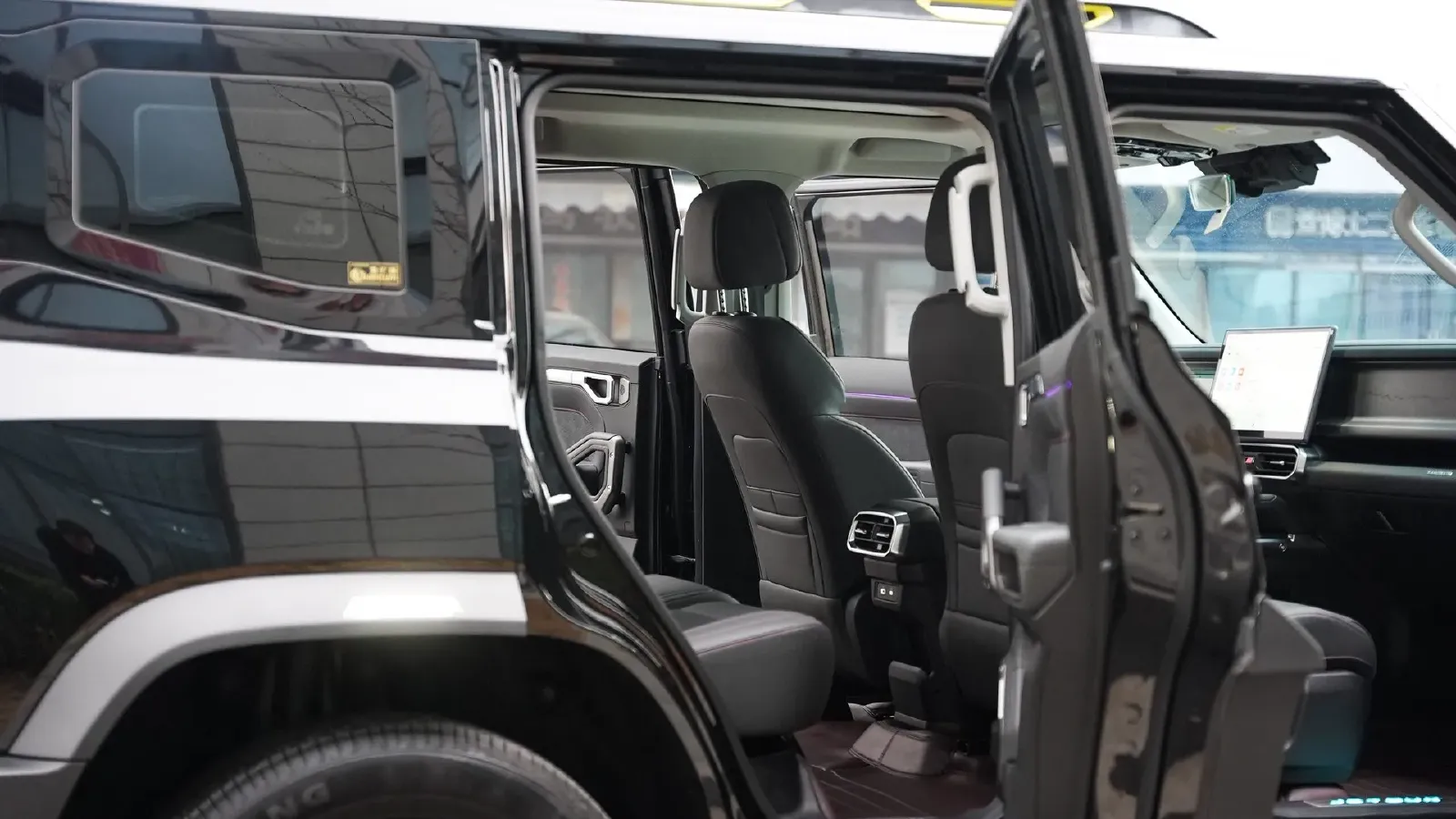 2023 Jetour Traveller 2.0T 254HP L4 7DCT,autocango,china used car exporter,china ev exporter,chinese used car exporter,chinese used ev exporter