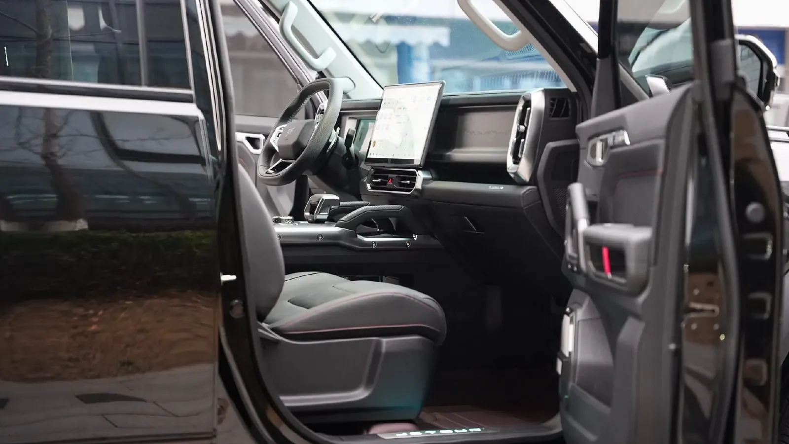 2023 Jetour Traveller 2.0T 254HP L4 7DCT,autocango,china used car exporter,china ev exporter,chinese used car exporter,chinese used ev exporter