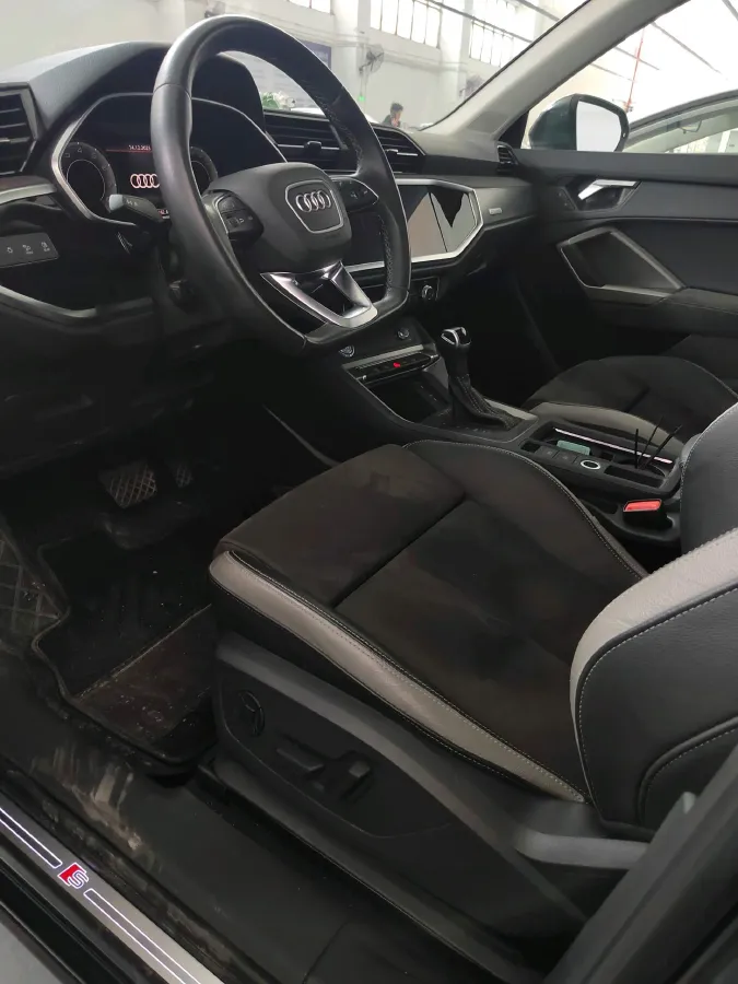 2022 Audi Q3 1.4T 150HP L4 7DCT,autocango,china used car exporter,china ev exporter,chinese used car exporter,chinese used ev exporter