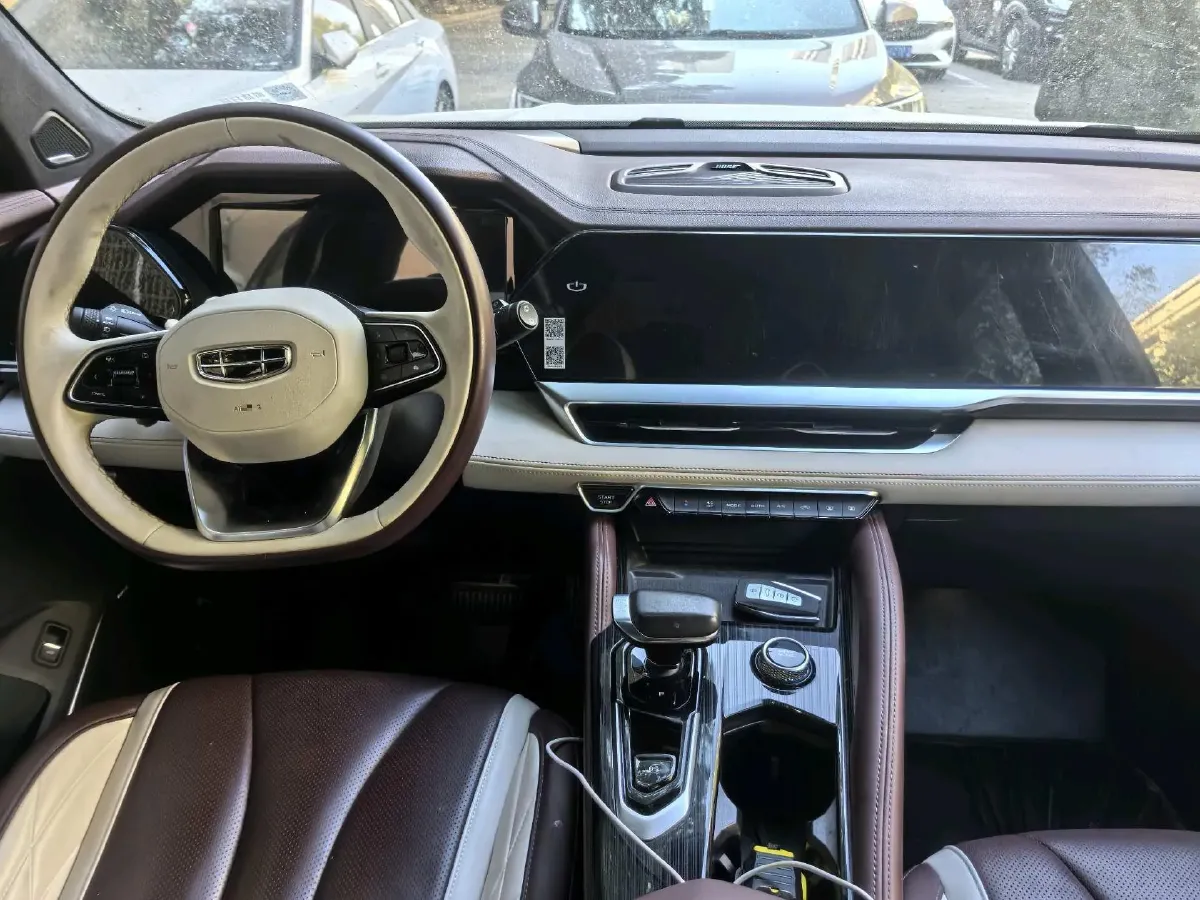 2021 Geely Monjaro 2.0T 218HP L4 7DCT,autocango,china used car exporter,china ev exporter,chinese used car exporter,chinese used ev exporter